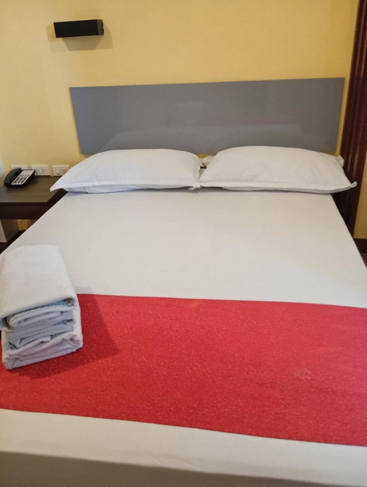Mc Hotel Novaliches 캘루컨 외부 사진